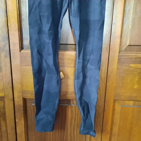 ALO Yoga High-Waist Camo Vapor Legging Black Camouflage Size XS - Picture 6 of 16